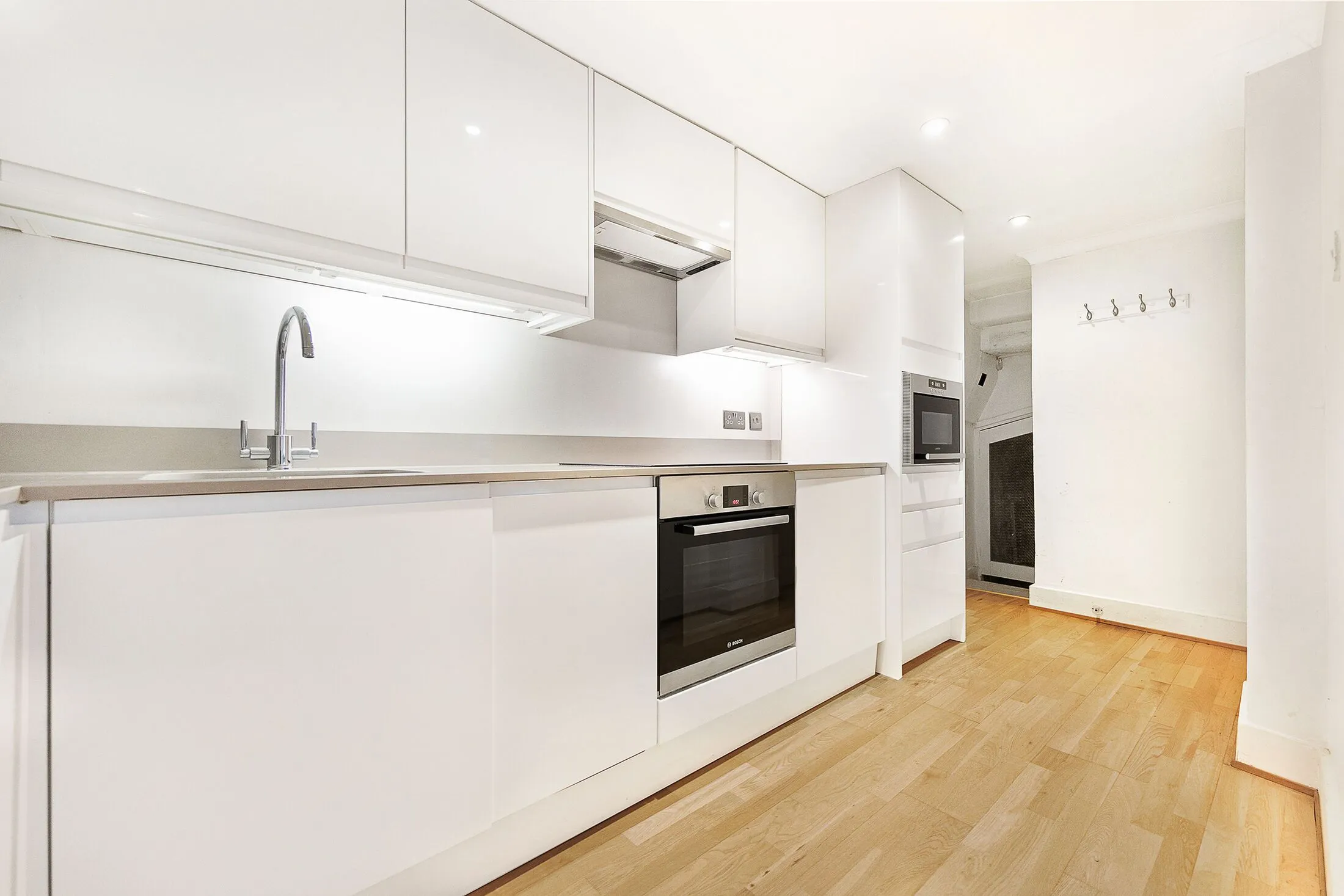 Flat Dancer Road in Greater London