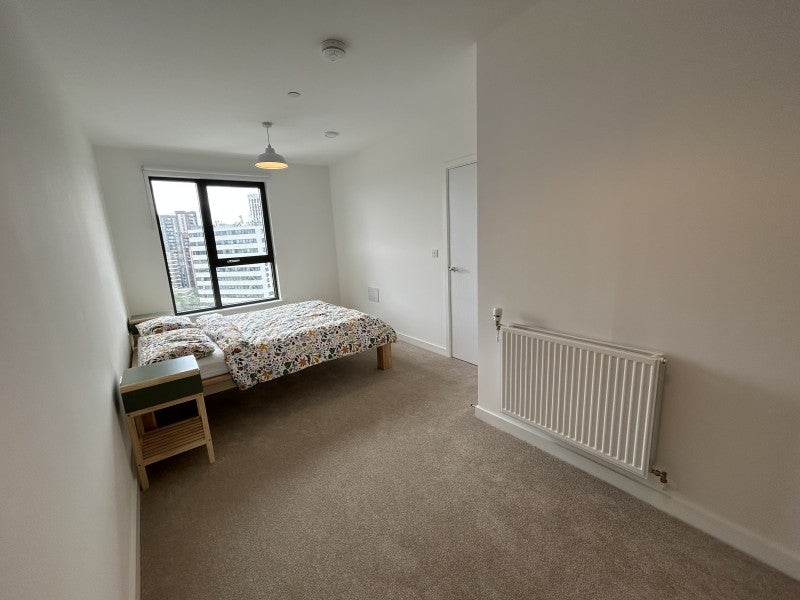 Flat Brook Avenue in Greater London