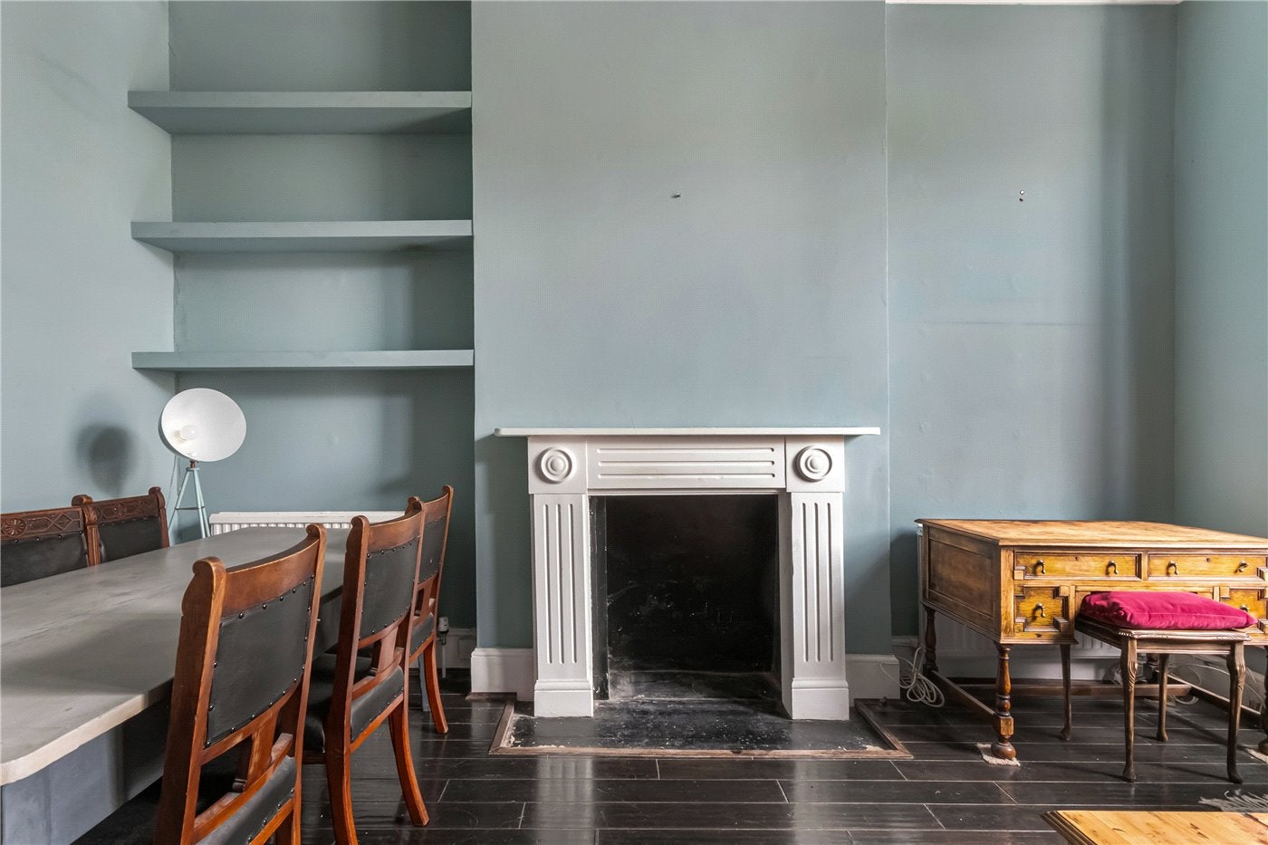 Flat Petherton Road in Greater London