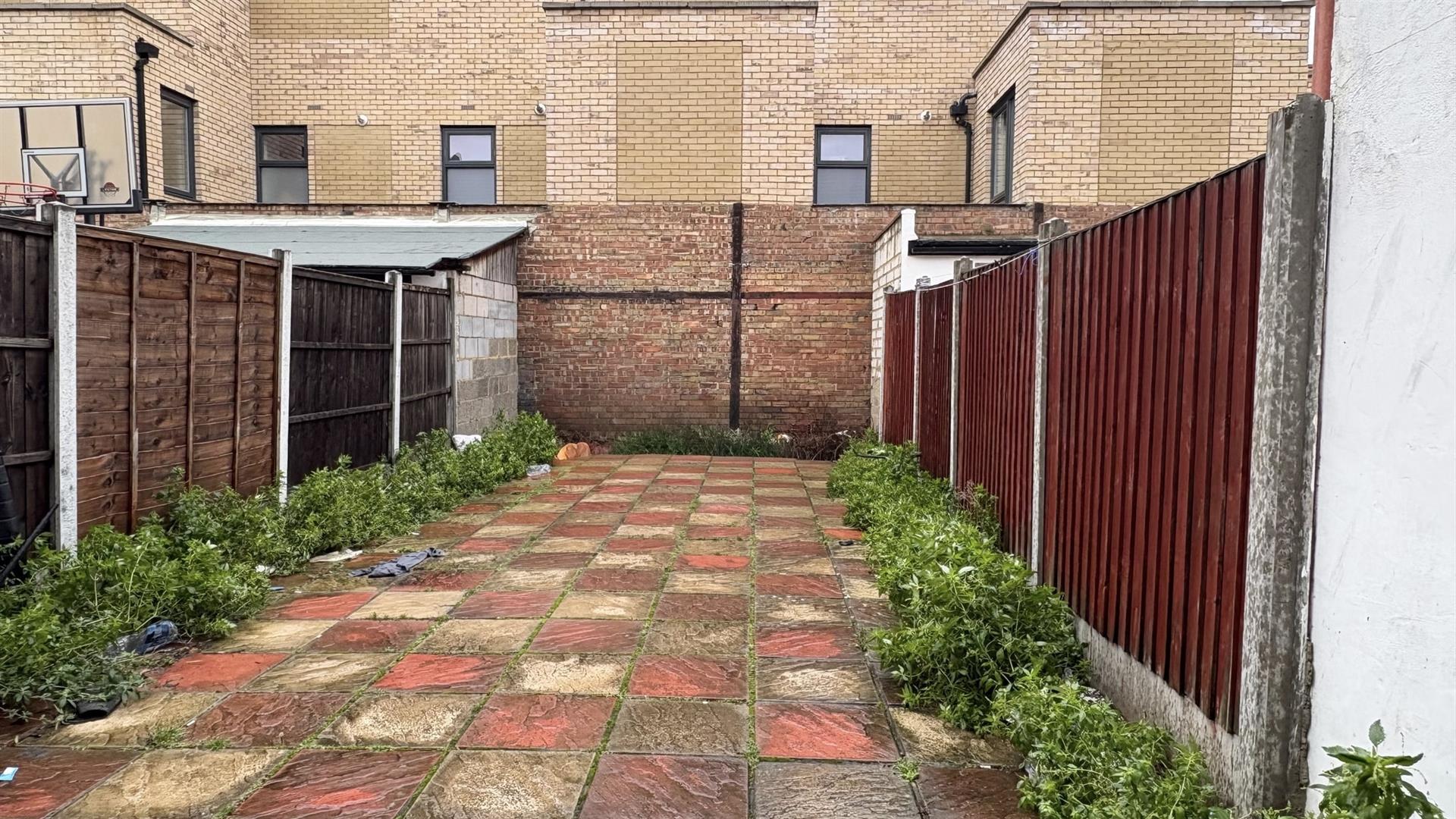 House Thorpe Road in Greater London