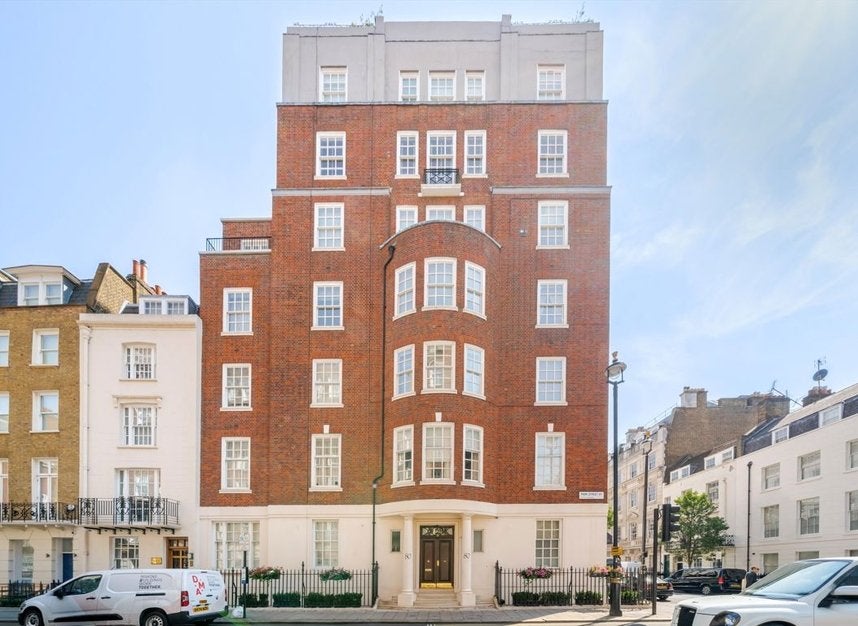 Flat Park Street in City of Westminster