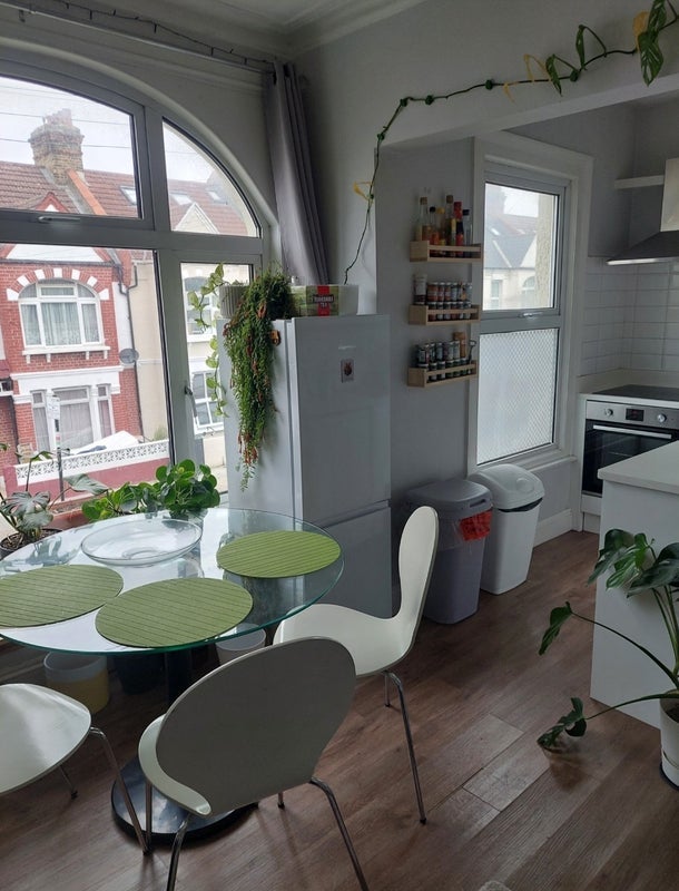 Room Undine Street in Greater London