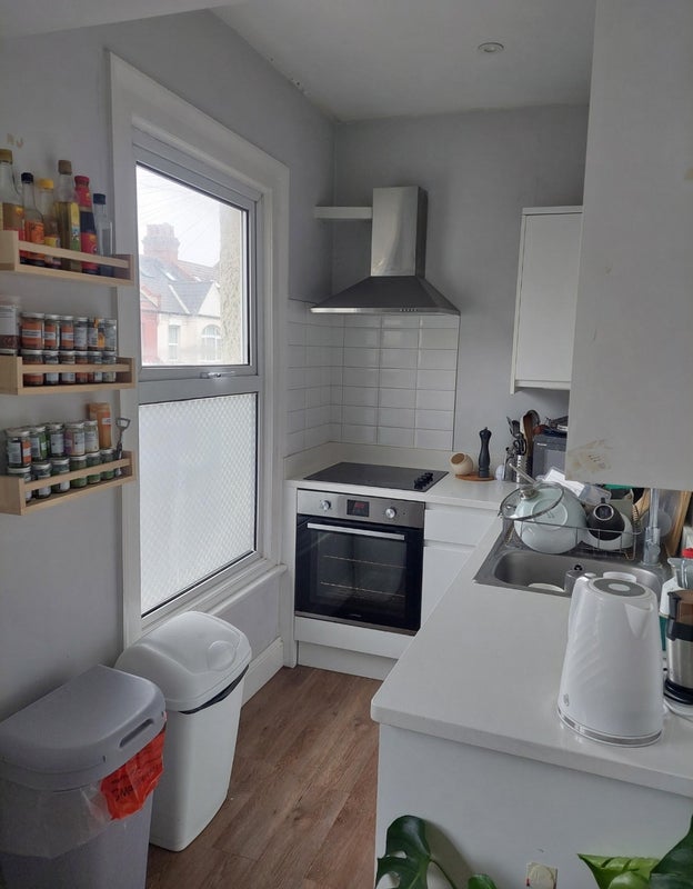 Room Undine Street in Greater London