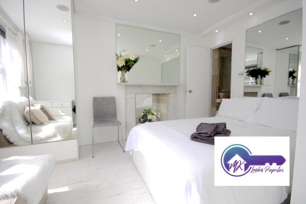 Flat Westbourne Grove in City of Westminster