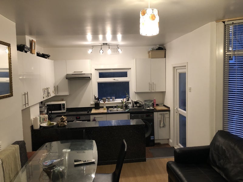 Room Helix Road in Greater London