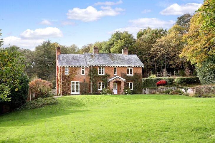 Flat Wentworth Drive in Borough of Runnymede