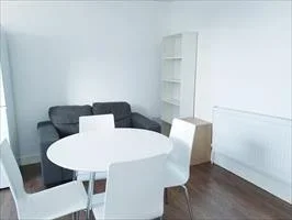 Flat Seven Sisters Road in Greater London