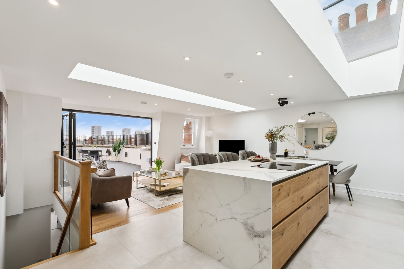 Flat Lauderdale Road in City of Westminster