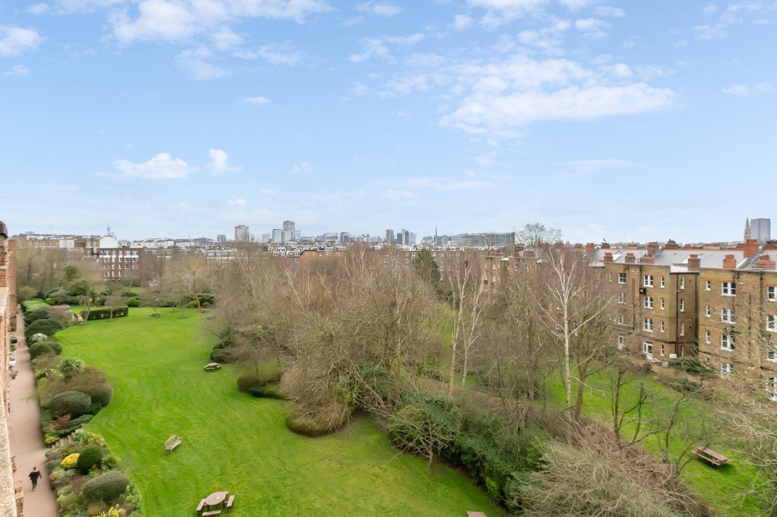 Flat Lauderdale Road in City of Westminster