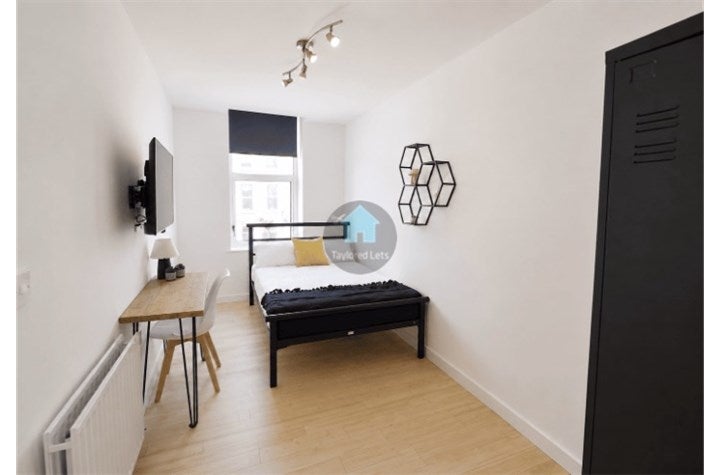Flat Portland Terrace in Newcastle upon Tyne