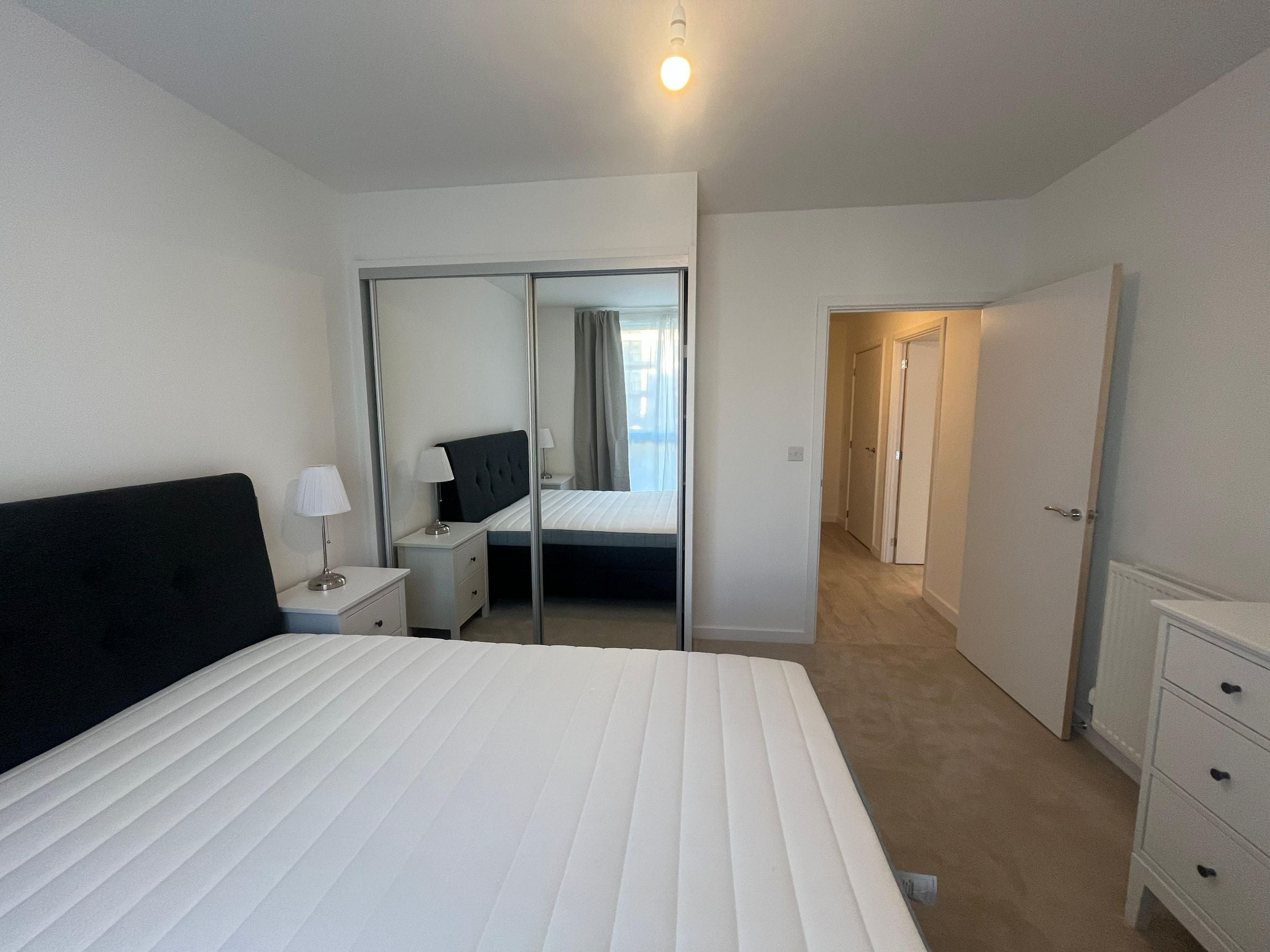 Flat Cranton Avenue in Greater London