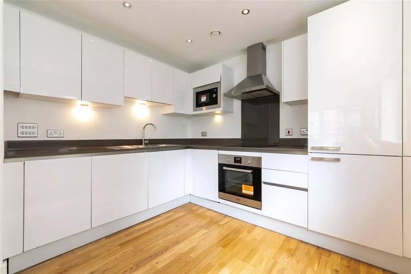 Room Dowells Street in Greater London