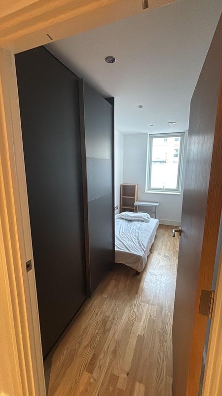 Room Dowells Street in Greater London