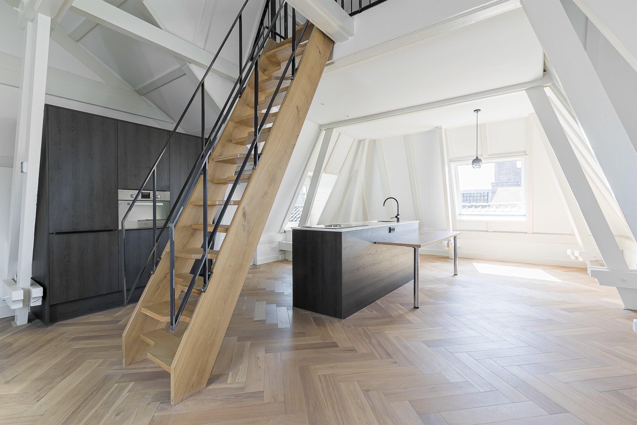 Woning te huur: Kloveniersburgwal, Amsterdam