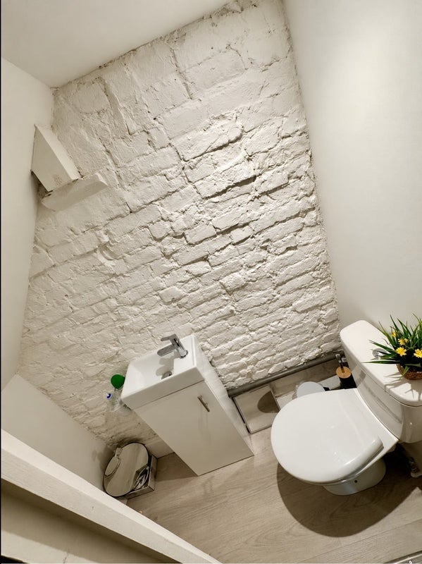 Room Trinity Road in Greater London