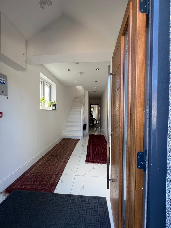 Room North Drive in Greater London