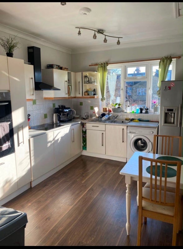 Room Inglethorpe Street in Greater London