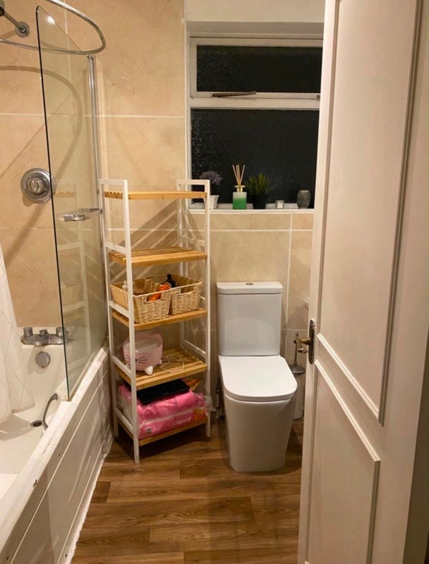 Room Inglethorpe Street in Greater London