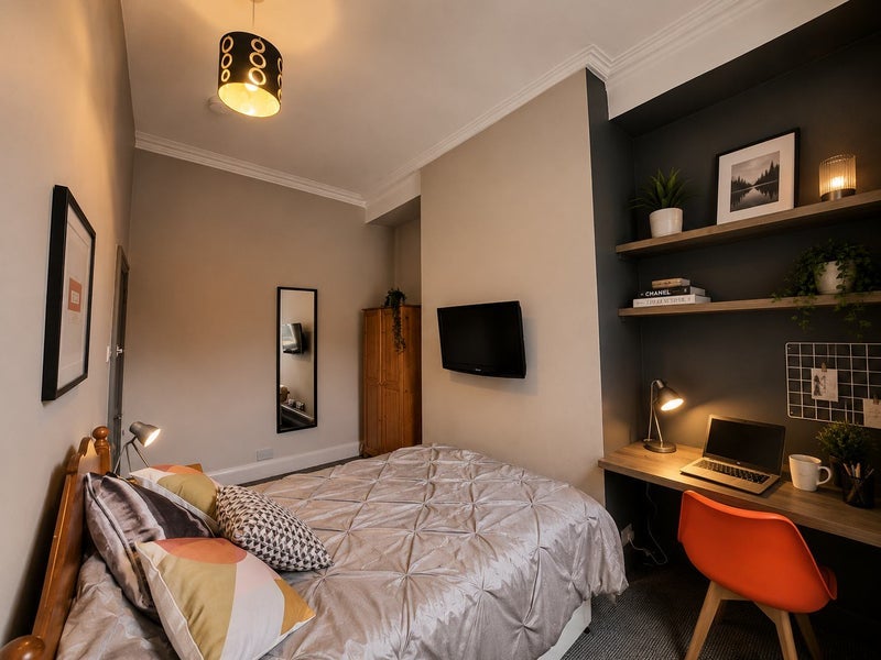 Room Shelley Road in Preston