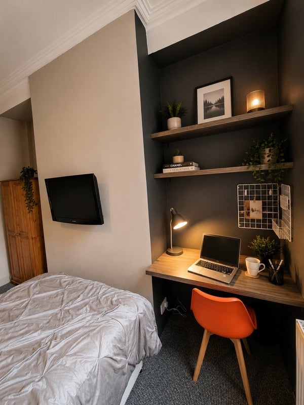 Room Shelley Road in Preston