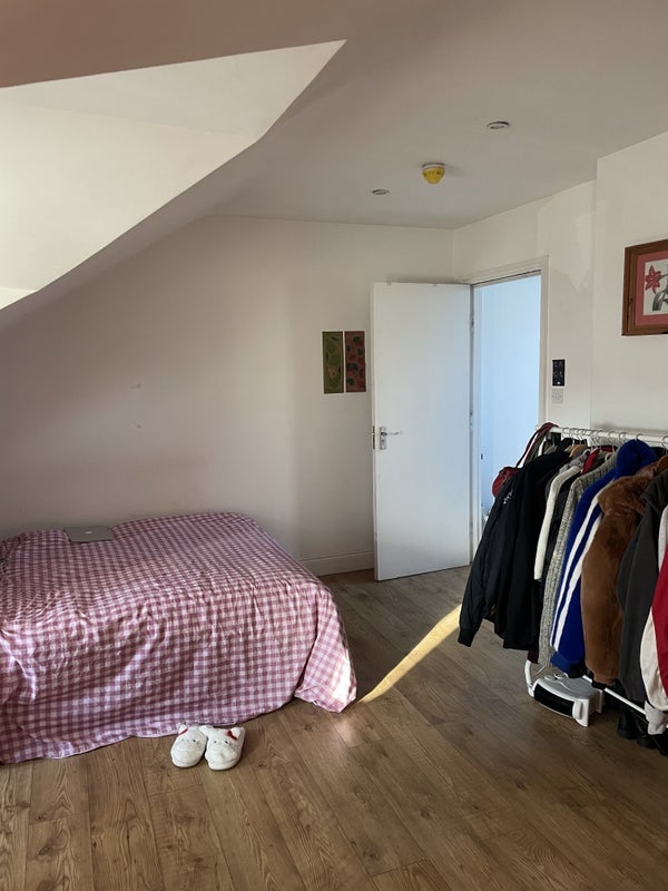 Room Upper Clapton Road in Greater London