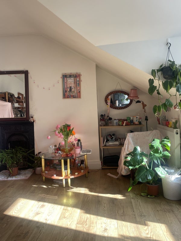 Room Upper Clapton Road in Greater London