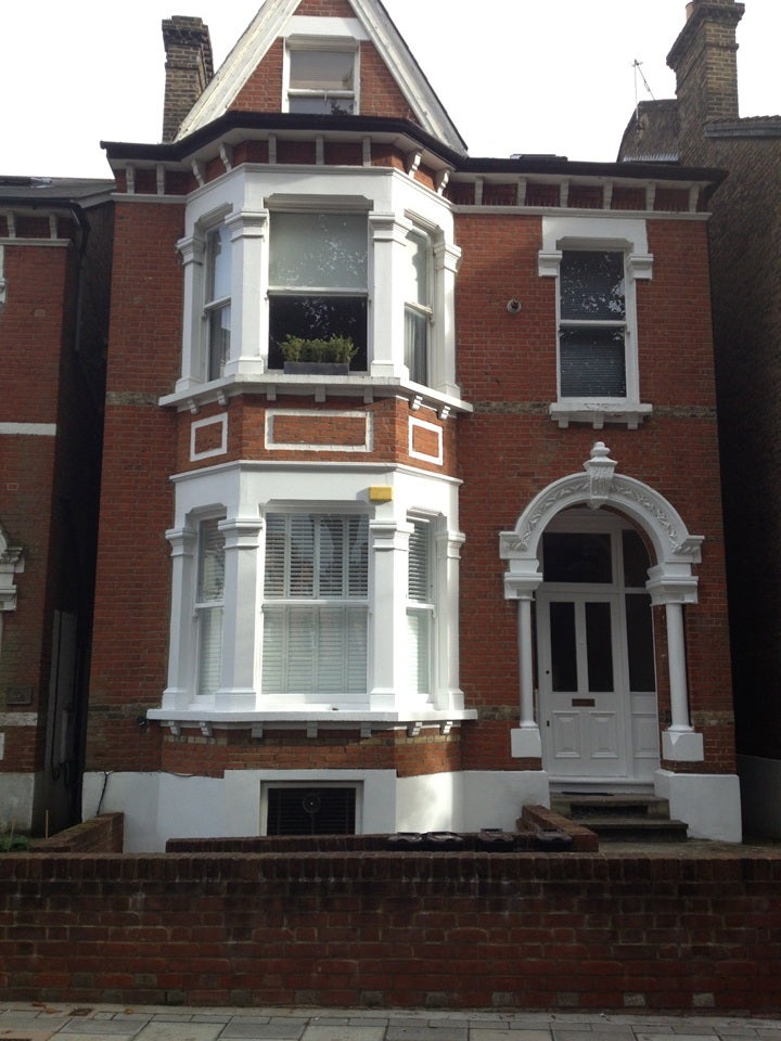 Flat Mount Nod Road in Greater London
