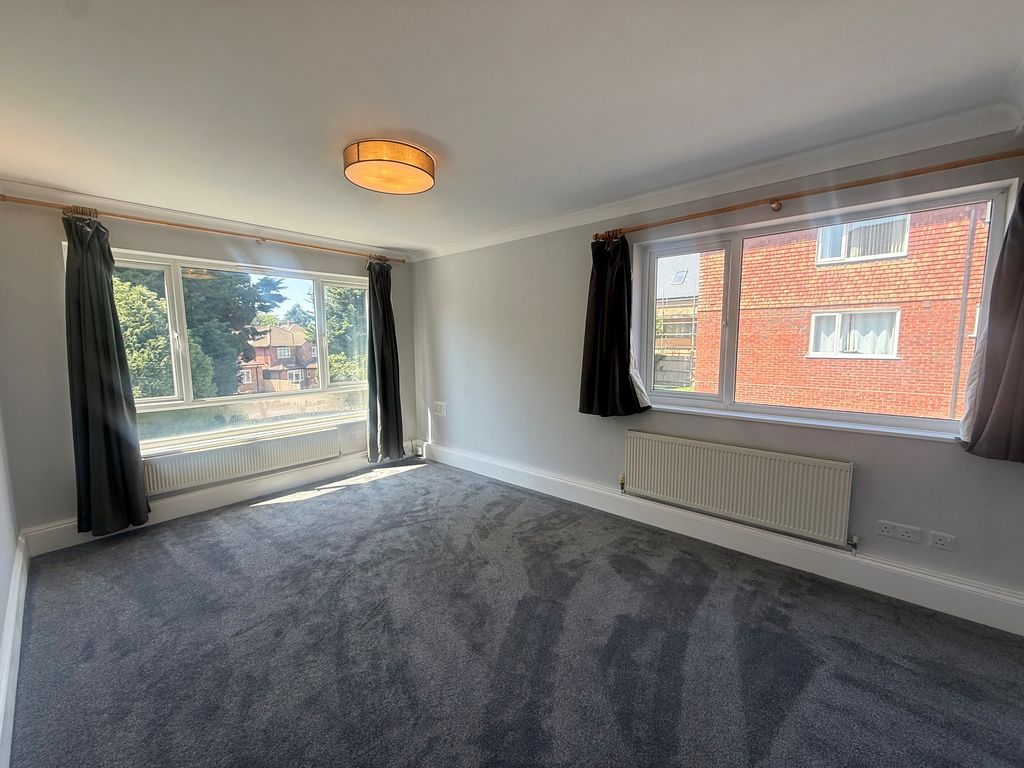 Flat Bond Road in Warlingham