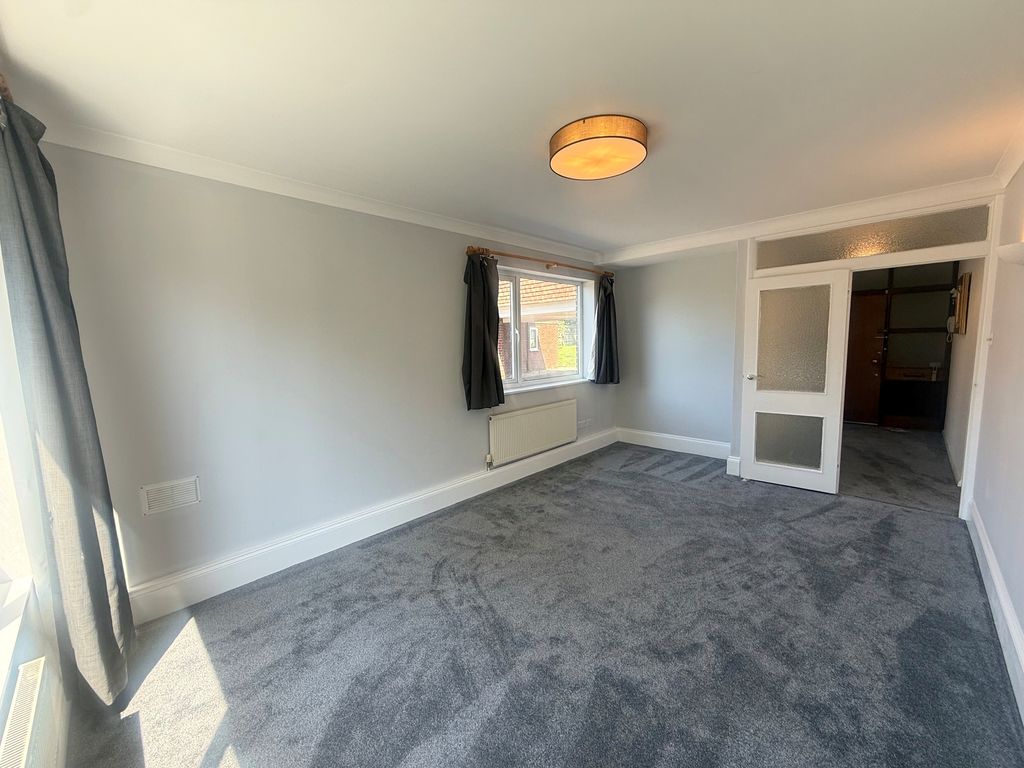 Flat Bond Road in Warlingham
