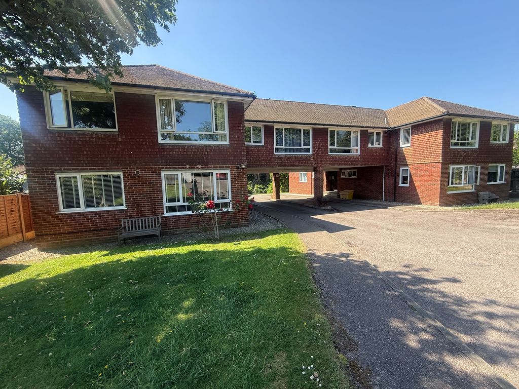 Flat Bond Road in Warlingham