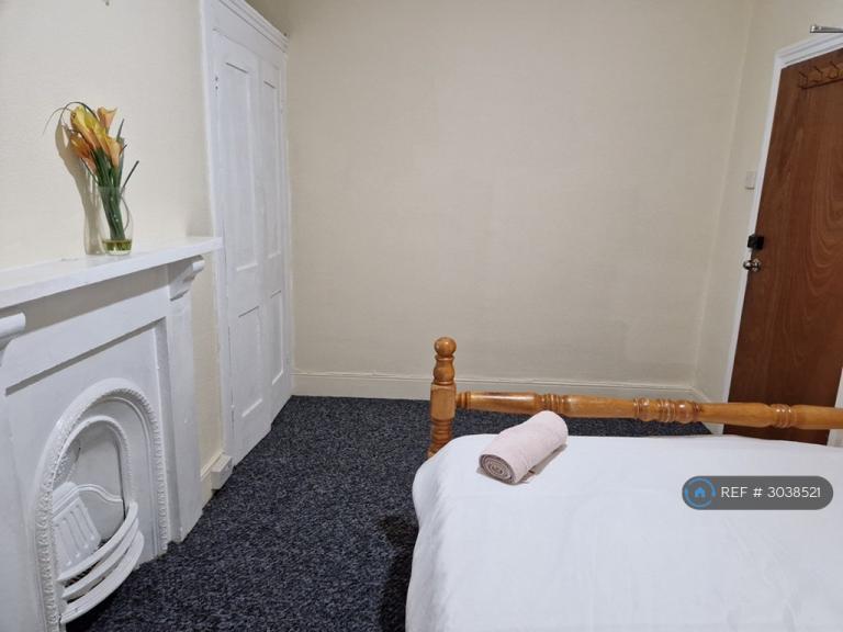 Room Hastings Road in Maidstone
