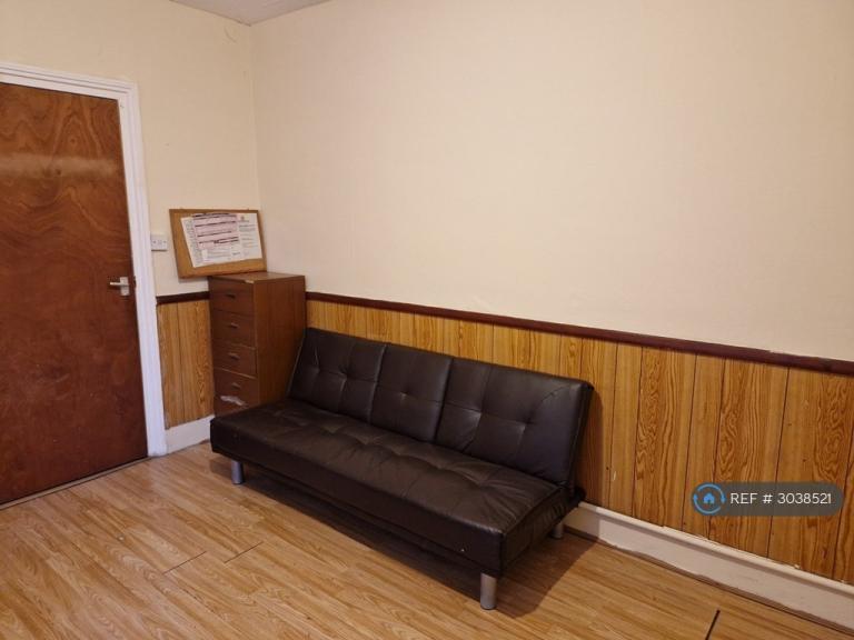 Room Hastings Road in Maidstone