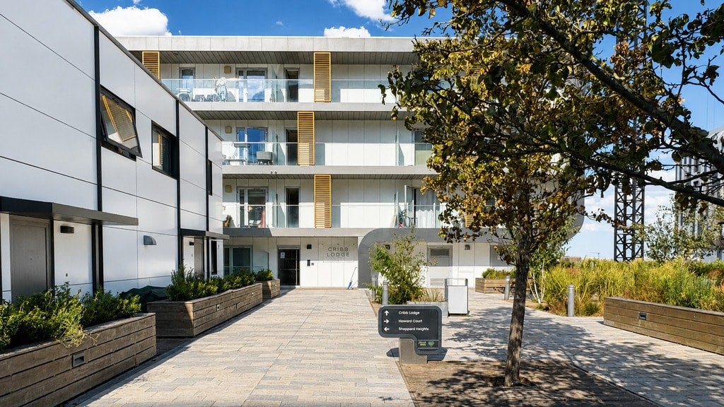 Flat Love Lane in Greater London