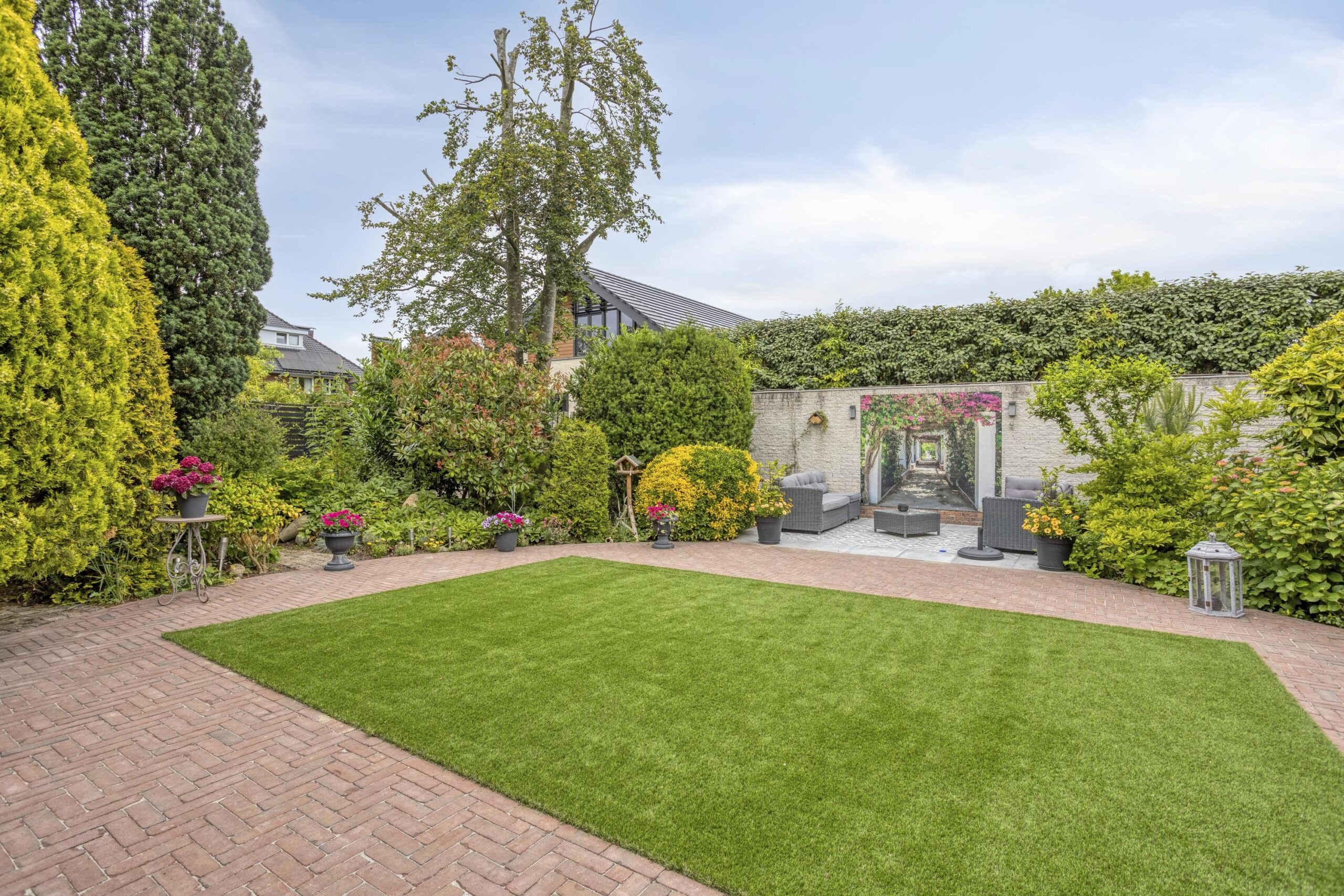 Tussenwoning te koop: Ambachtshof 19, Wateringen