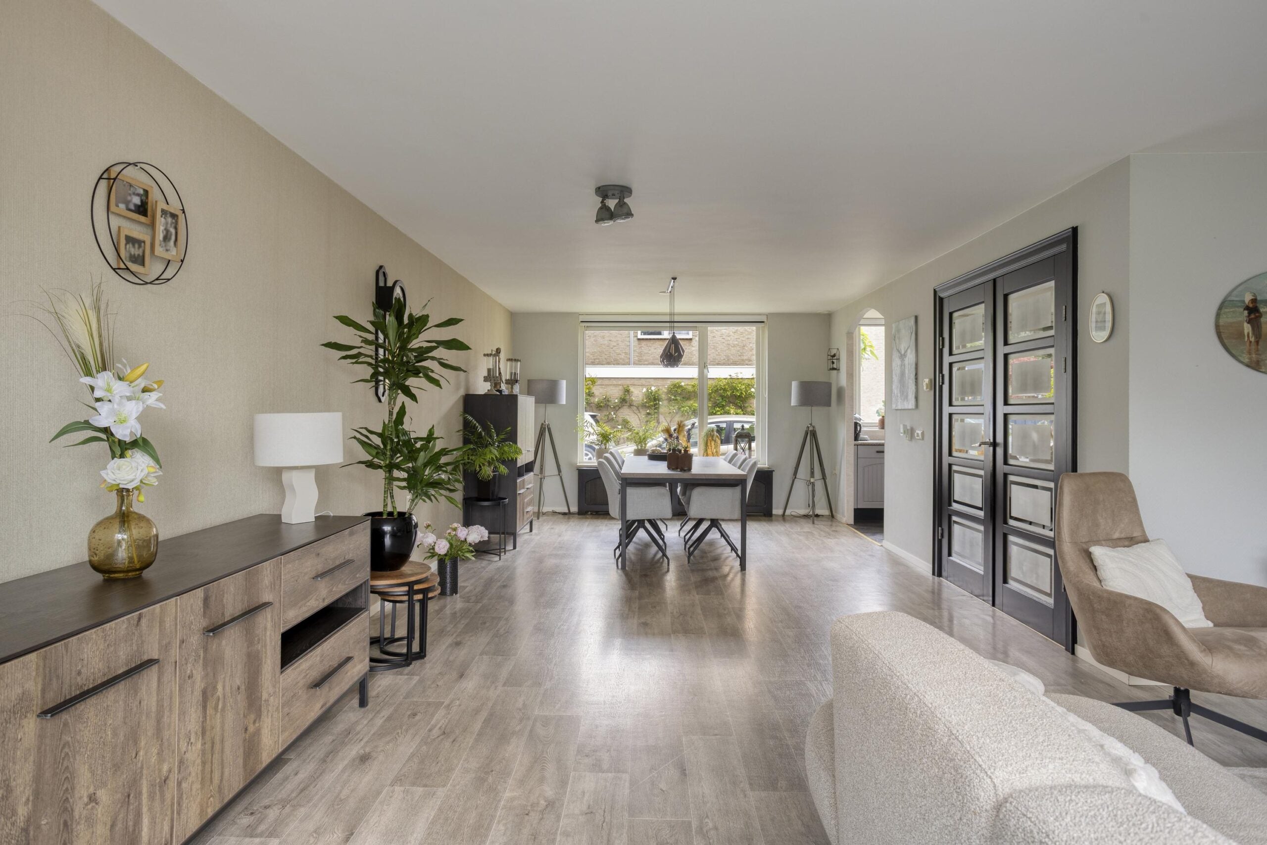 Tussenwoning te koop: Ambachtshof 19, Wateringen