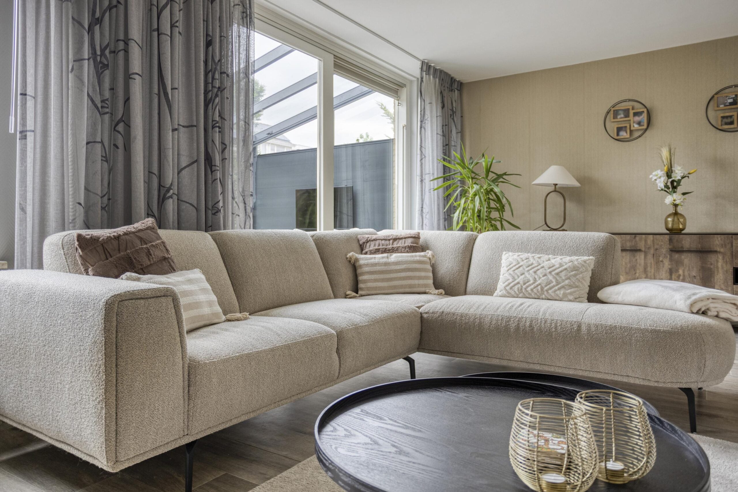 Tussenwoning te koop: Ambachtshof 19, Wateringen
