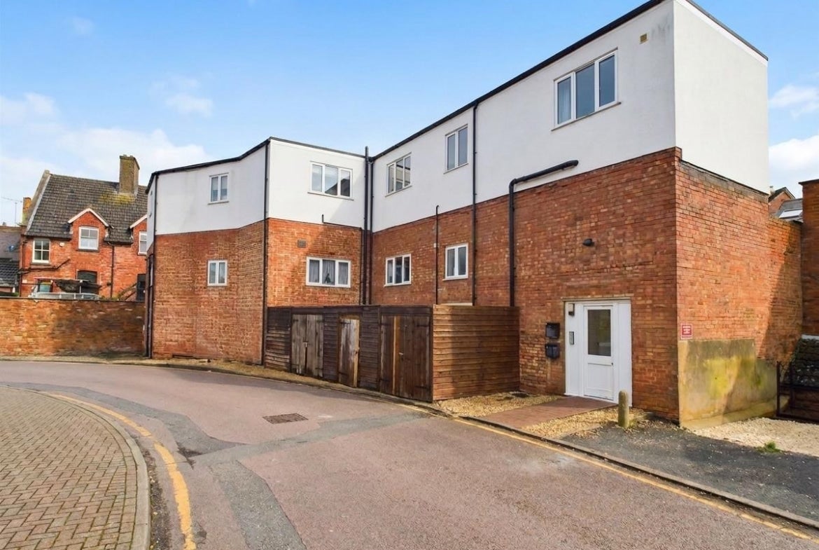 Flat Montagu Street in Kettering