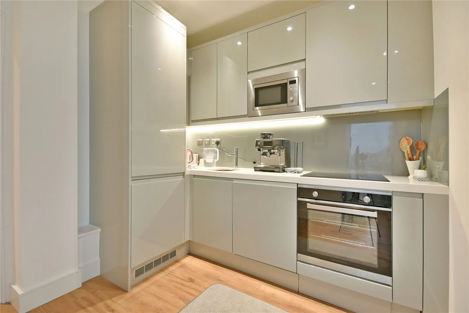 Flat West Gate in Greater London