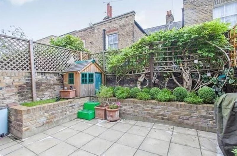 House Fabian Road in Greater London