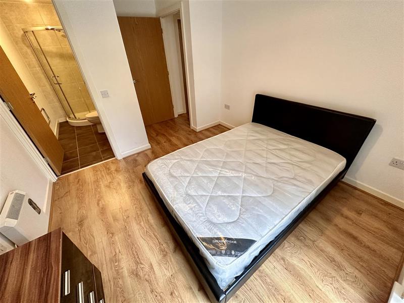 Flat Derwent Street in Salford