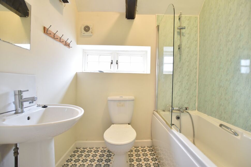 Flat Lower Leys in Wychavon