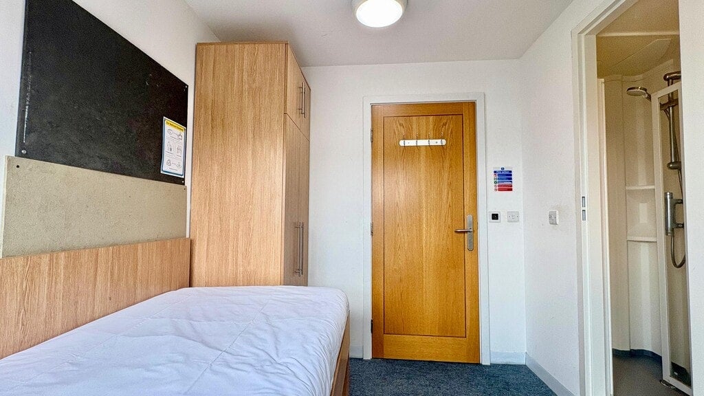 Room Southampton Row in Greater London