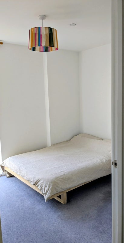 Room Track Street in Greater London