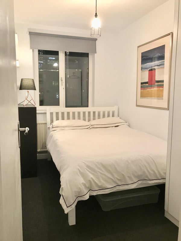 Room East India Dock Road in Greater London