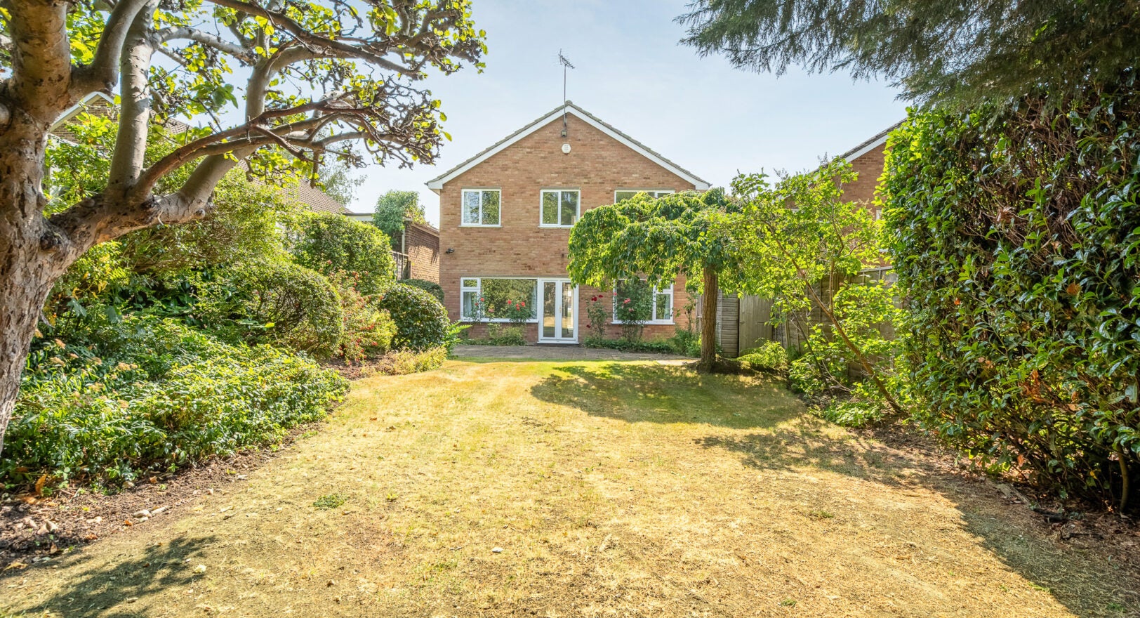 House Brookdene Drive in London
