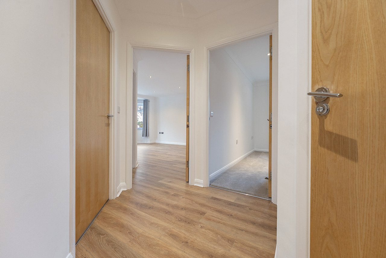 Flat Devonshire Road in Greater London