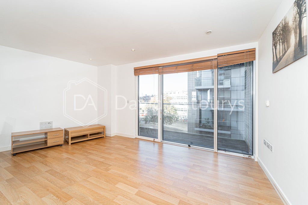 Flat Woodberry Down in London