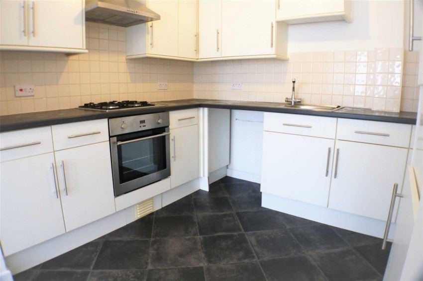 Flat South Farm Road in Worthing