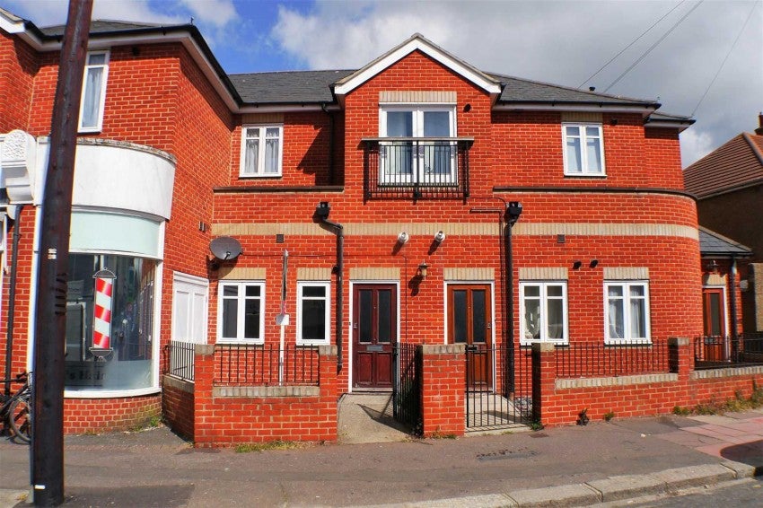 Flat South Farm Road in Worthing