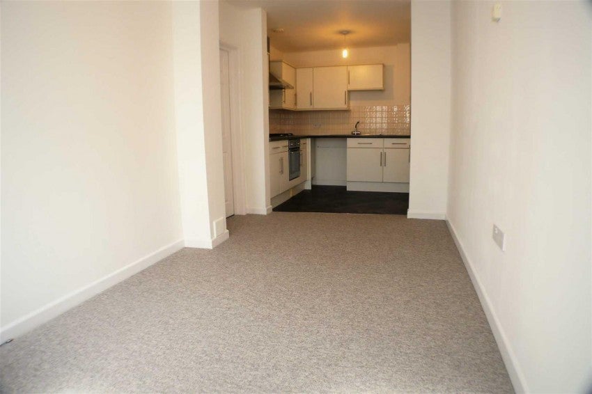 Flat South Farm Road in Worthing